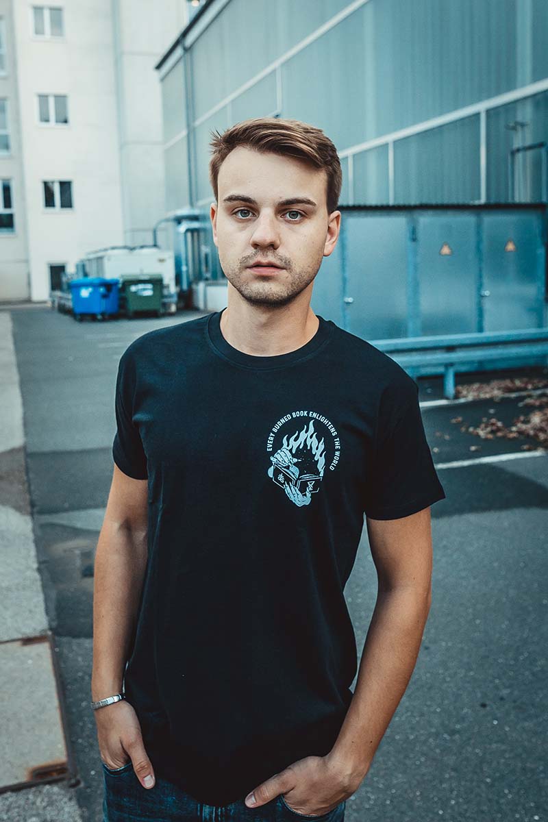 Boy - Burned Book Shirt [black]